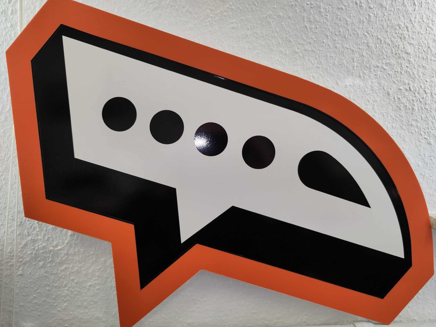 Logo-Schild der MPU Akademie Westfalen an der Wand